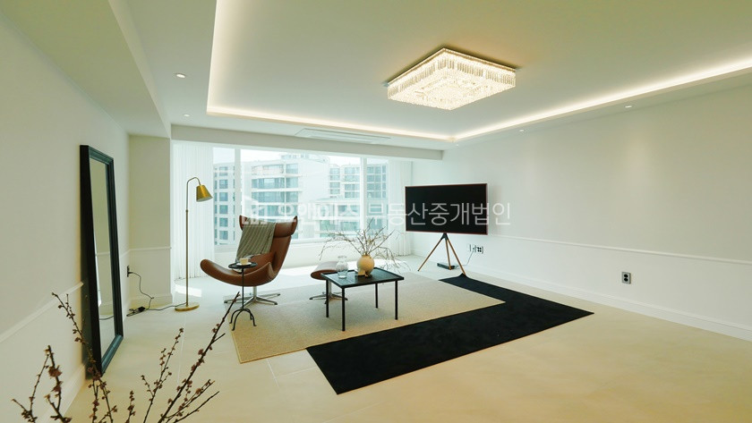 서울 용산구 한남동 독서당로 대로변 위치 올수리된 고급빌라 매매 매매 매물번호 13419 사진 2