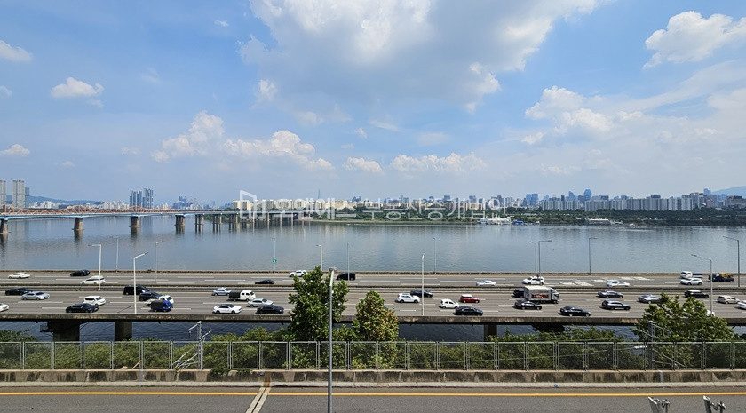 서울 용산구 한남동 유엔빌리지 한강뷰 빌라 매매 매매 매물번호 13424 사진 1