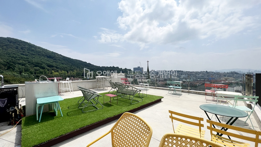 서울 용산구 용산동2가 해방촌 소월로 뷰가 정말 멋진 카페 월세 매물번호 13470 사진 10