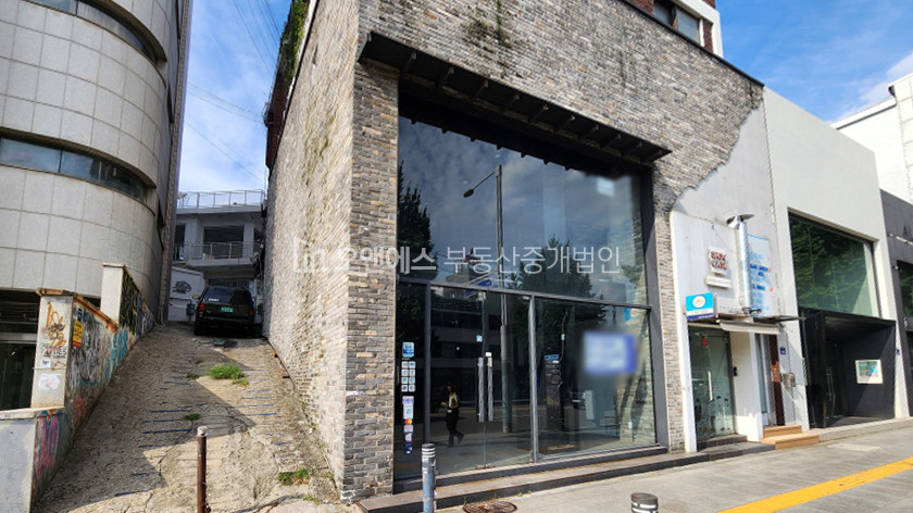 서울 용산구 이태원동 이태원 대로변 가시성 좋은 상가 월세 매물번호 13479 사진 1