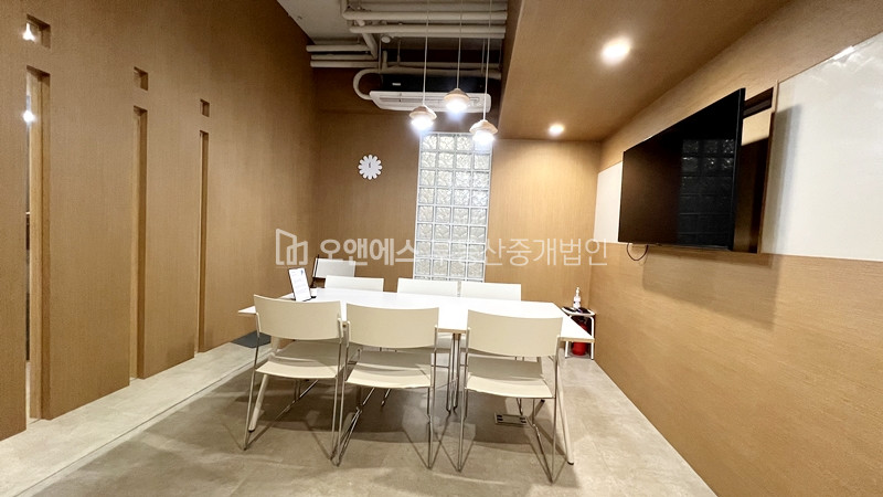 서울 용산구 한남동 꼼데가르송길 유니크한 건물 매매건 매매 매물번호 13516 사진 7