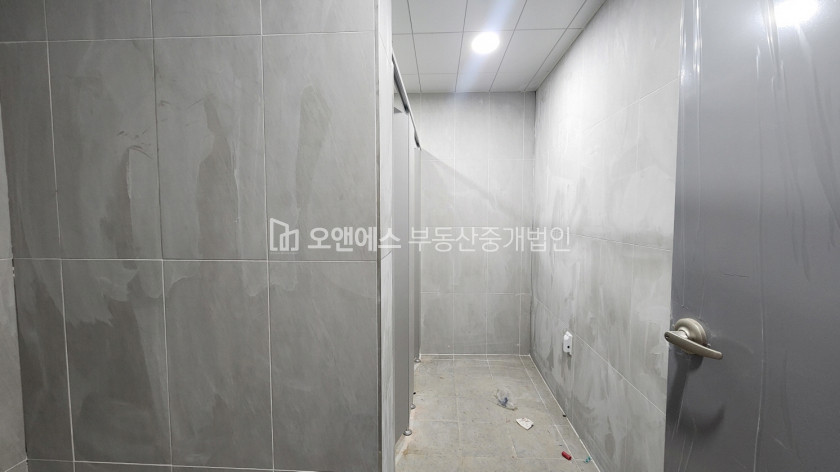 서울 용산구 이태원동 이태원역 인근 대로변에 위치한 신축 건물 통임대 월세 매물번호 13546 사진 7