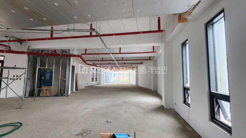 서울 용산구 이태원동 이태원역 인근 대로변에 위치한 신축 건물 통임대 월세 매물번호 13546 사진 12