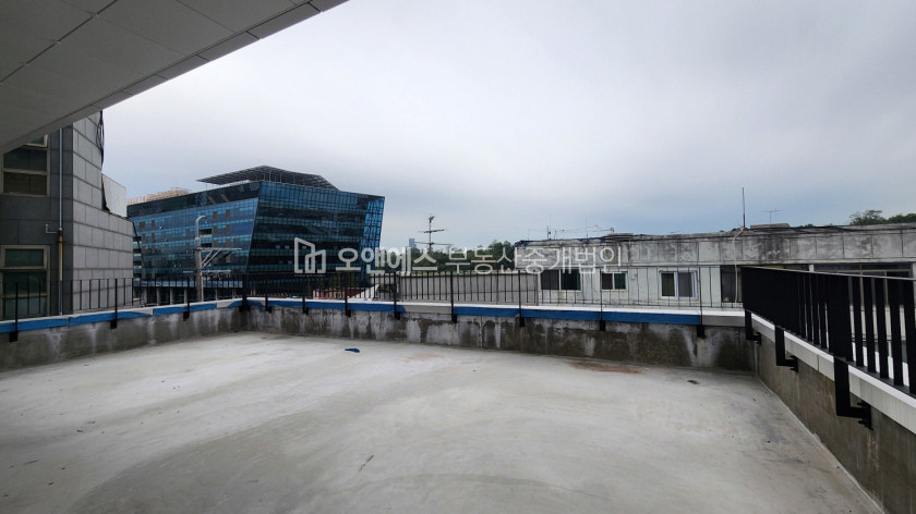 서울 용산구 이태원동 이태원역 인근 대로변에 위치한 신축 건물 통임대 월세 매물번호 13546 사진 14