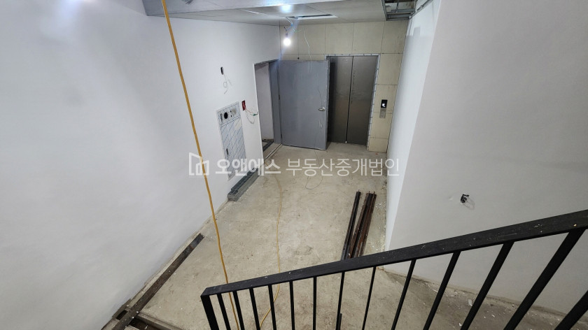 서울 용산구 이태원동 이태원역 인근 대로변에 위치한 신축 건물 통임대 월세 매물번호 13546 사진 31