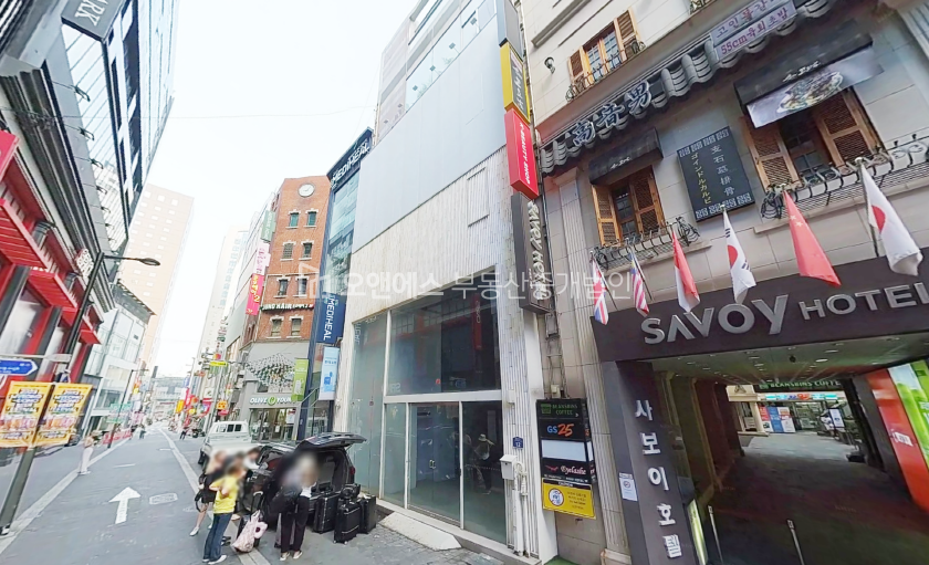 서울 중구 충무로1가 유동인구 끝판왕 명동거리에 있는 상가 통임대 월세 매물번호 13764 사진 1