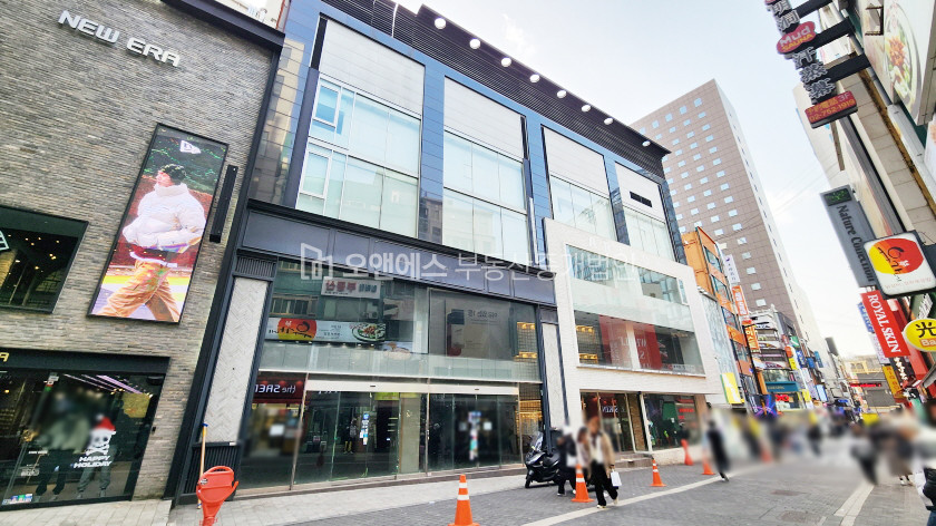 서울 중구 충무로1가 유동인구 폭발하는 곳에 위치한 명동 메인상권 상가 월세 매물번호 13771 사진 2