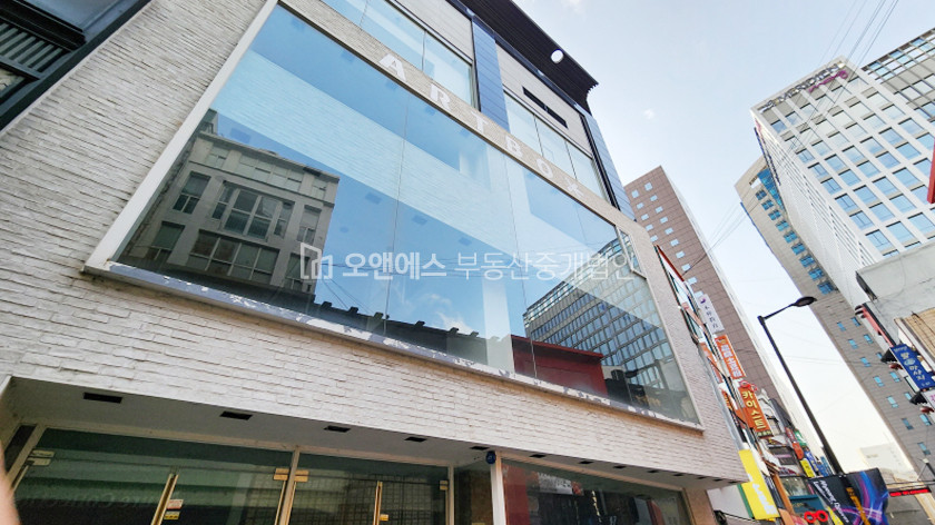 서울 중구 충무로1가 유동인구 폭발하는 곳에 위치한 명동 메인상권 상가 월세 매물번호 13771 사진 3