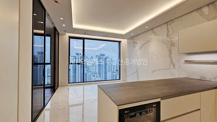 서울 강남구 논현동 바로 입주가능한 하이엔드 오피스텔 카일룸M 매매 매물번호 13774 사진 1