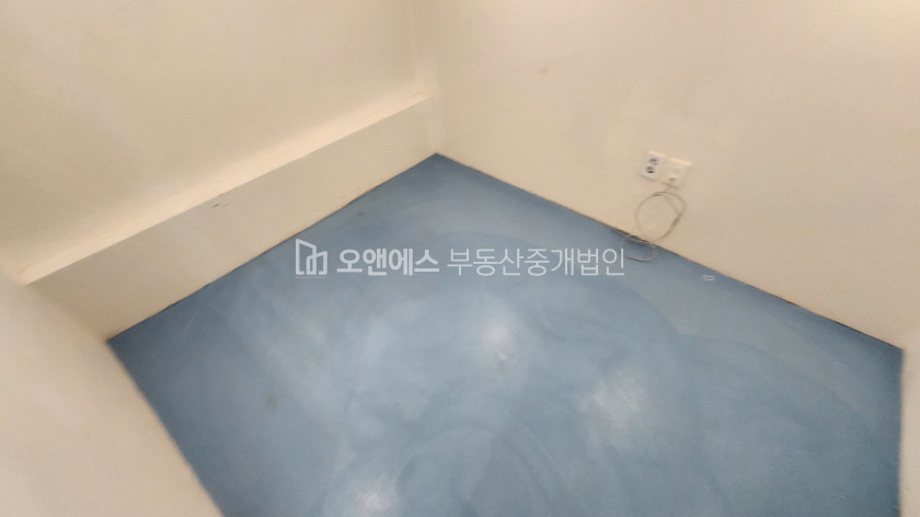 서울 중구 신당동 의류업 밀집되어 있는 곳에 위치한 사무실 월세 매물번호 13946 사진 4