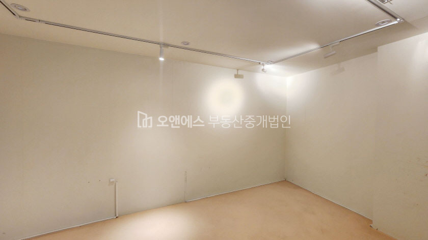 서울 중구 신당동 의류업 밀집되어 있는 곳에 위치한 사무실 월세 매물번호 13946 사진 16