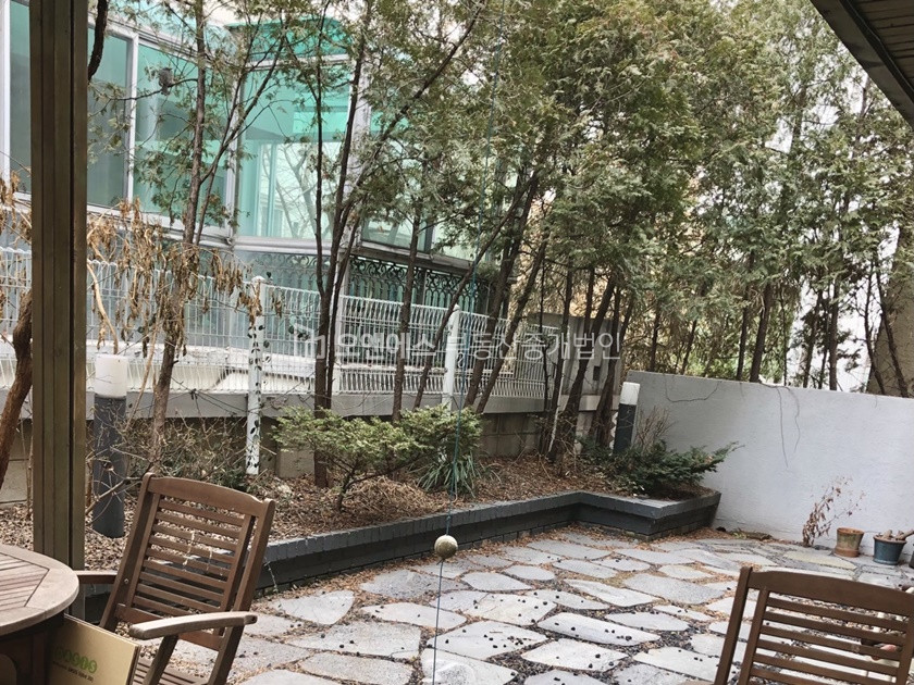 서울 용산구 한남동 순천향병원라인 정원세대 매매 매매 매물번호 14019 사진 2