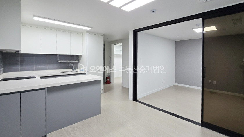 서울 중구 황학동 더블역세권에 위치한 신당 투룸 월세 월세 매물번호 14037 사진 2