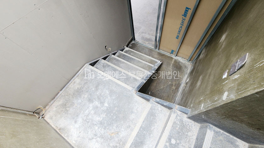 서울 용산구 이태원동 이태원역에서 1분거리, 가시성도 좋은 상가 월세 매물번호 14143 사진 7