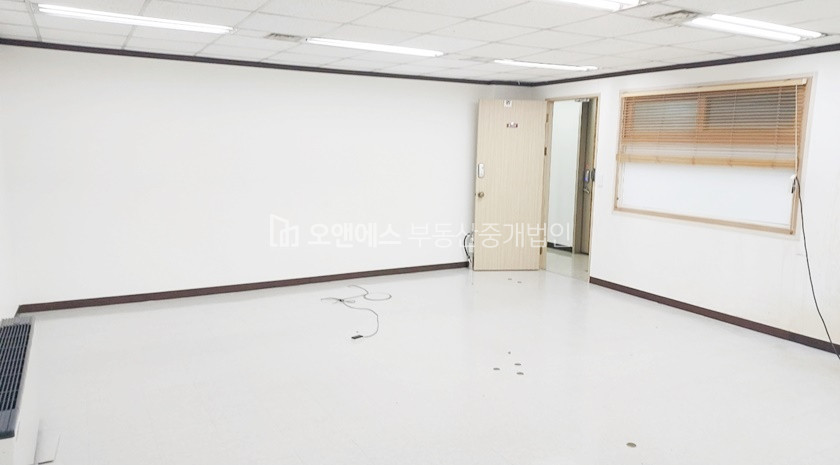 서울 용산구 한남동 깔끔하고 관리잘되는 소형사무실임대 월세 매물번호 14186 사진 1