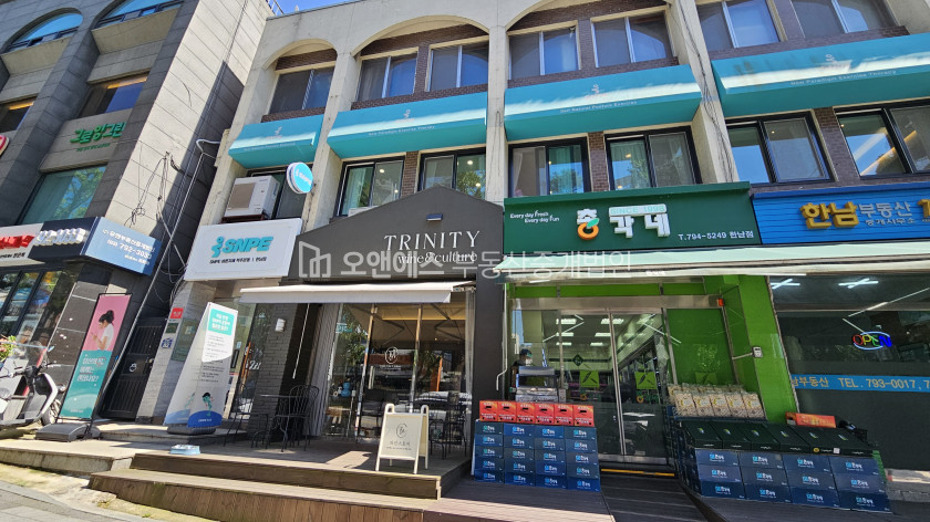 서울 용산구 한남동 유엔빌리지 초입 대로변 상가 임대. 월세 매물번호 14192 사진 1
