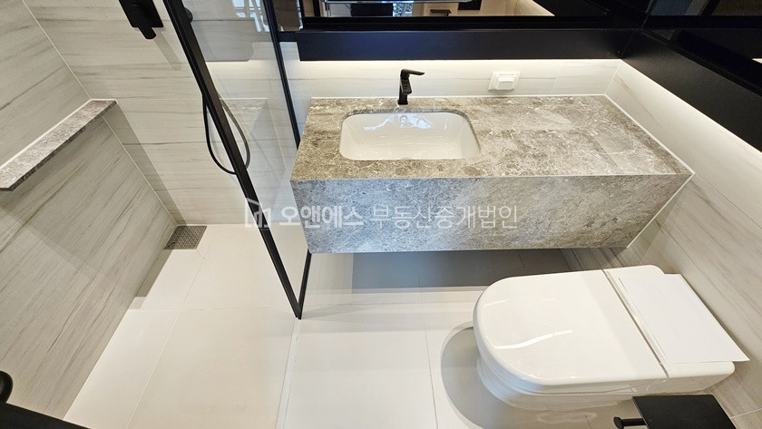 서울 강남구 논현동 아츠논현 하이엔드오피스텔 단독테라스 단층형 매매 매물번호 14297 사진 4