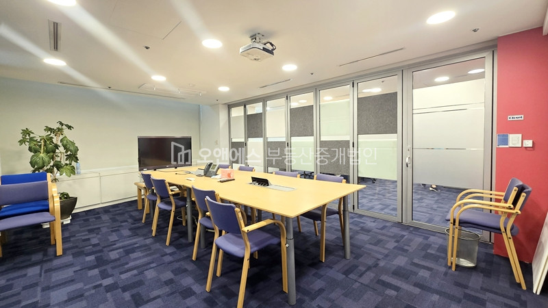서울 용산구 한남동 관리 잘되고, 주차 편리한 대형평수 사무실 월세 매물번호 14345 사진 3