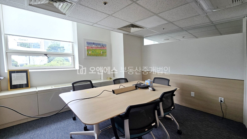 서울 용산구 한남동 관리 잘되고, 주차 편리한 대형평수 사무실 월세 매물번호 14345 사진 8