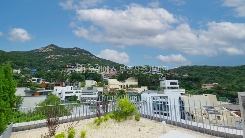 서울 종로구 평창동 평창동 넓은 루프탑과 마당이 있는 신축주택 분양 매물번호 14377 사진 12
