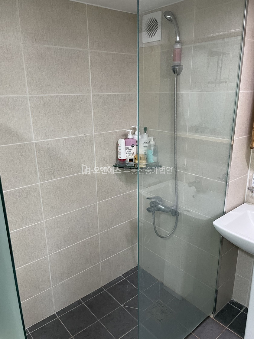 서울 용산구 한남동 한강진역 한남카페거리 내 복층 원룸 임대 월세 매물번호 14381 사진 12