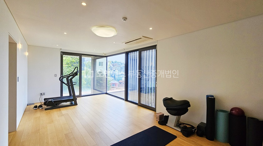 서울 용산구 이태원동 소월로 고급 단독주택 단지내 건물 매매 매매 매물번호 14395 사진 9