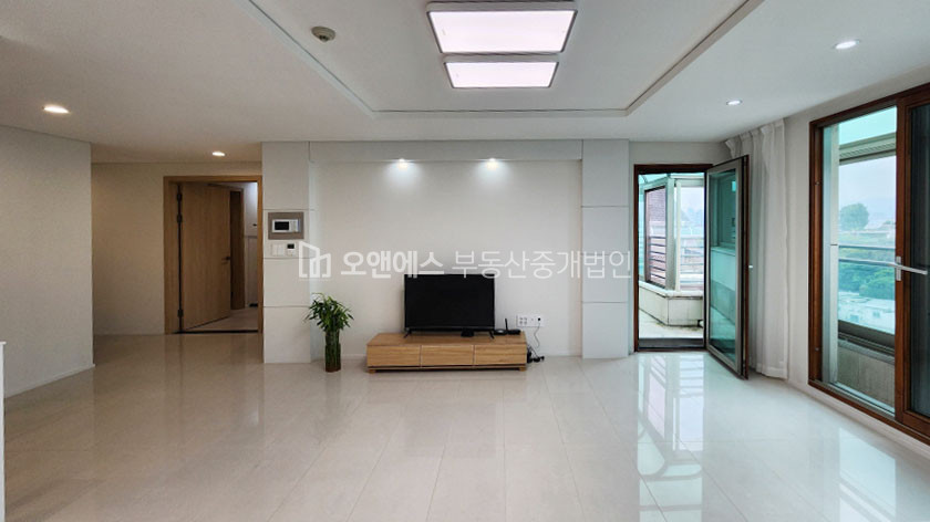 서울 용산구 동빙고동 대사관 및 고급주택 단지 내 한강뷰 보이는 이쁜 집 매매 매물번호 14431 사진 6