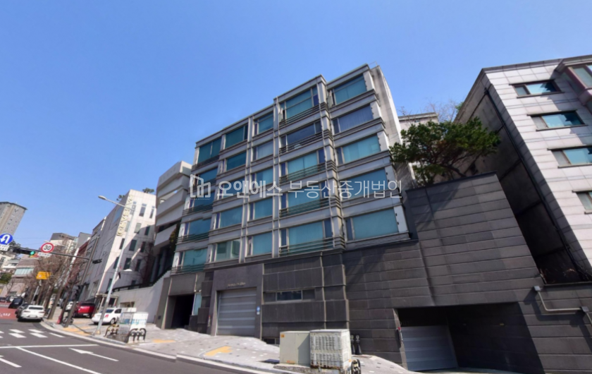 서울 용산구 한남동 UN빌리지 초입 대로변 교통, 도보 모두 편한곳 월세 매물번호 14458 사진 1
