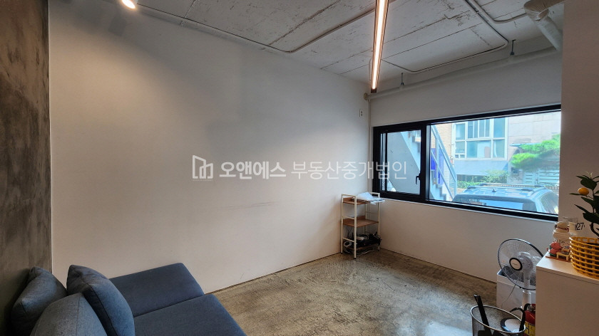 서울 용산구 이태원동 주차편하고 넓은 경리단길 사무실~ 월세 매물번호 14466 사진 7