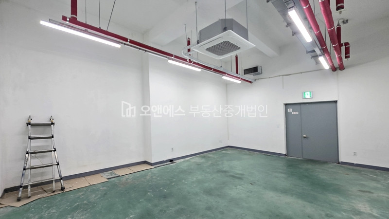 서울 중구 흥인동 흥인동 패션거리 창고 · 스튜디오용 지하사무실 월세 매물번호 14516 사진 3