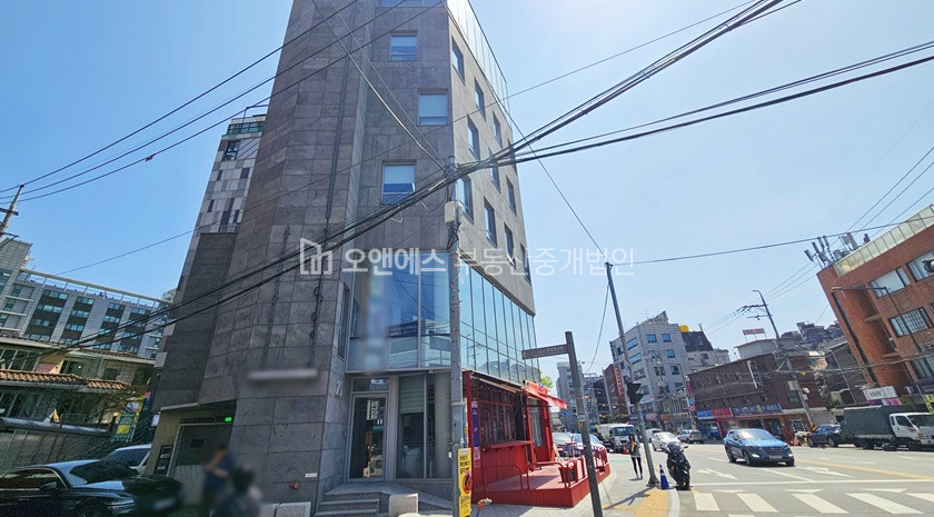 서울 용산구 한남동 위치좋은 신축급 건물, 지하 40평대 월세 매물번호 14537 사진 1