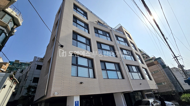 서울 용산구 이태원동 1층같은 상가, 통창에 층고 높아요 매매 매물번호 14574 사진 4