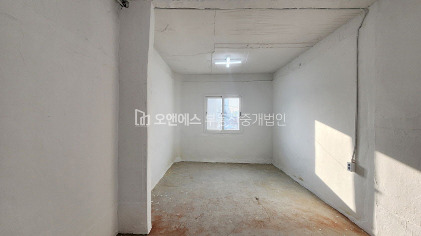 서울 용산구 이태원동 대로변에 위치한 넉넉한 작업실, 상가 월세 매물번호 14599 사진 6