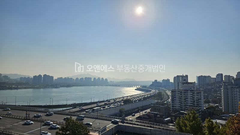 서울 용산구 한남동 최상 인테리어 + 한강뷰 월세 매물번호 14631 사진 2