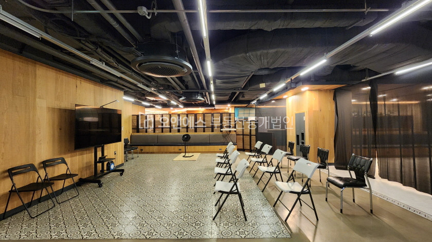 서울 용산구 한남동 한남오거리 쾌적한 지하상가 및 사무실 월세 매물번호 14666 사진 1