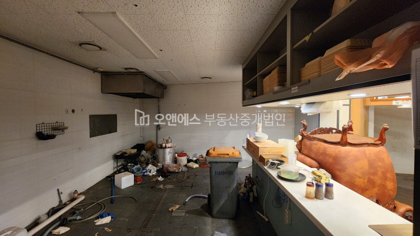 서울 용산구 한남동 한남오거리 쾌적한 지하상가 및 사무실 월세 매물번호 14666 사진 6