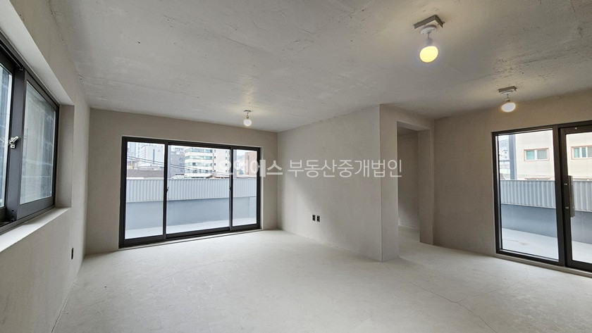 서울 중구 신당동 약수역 역세권 올 리모델링 후 첫입주 상가/사무실 월세 매물번호 14675 사진 1