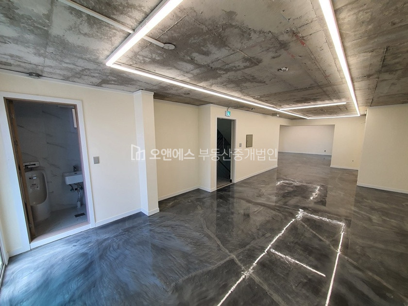 서울 용산구 이태원동 이태원역 바로이면 사옥용건물 매매 월세 매물번호 14725 사진 3