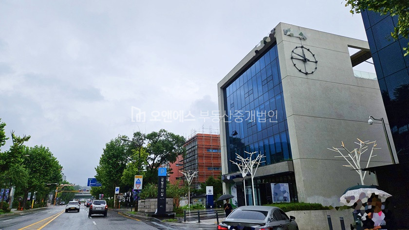 서울 용산구 한남동 대형평수 임대 플래그쉽스토어, 쇼룸, 카페, 전시관 매매 매물번호 14789 사진 2