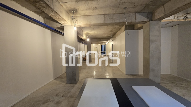 서울 용산구 용산동2가 해방촌 초입, 지층 상가 월세 매물번호 14950 사진 3