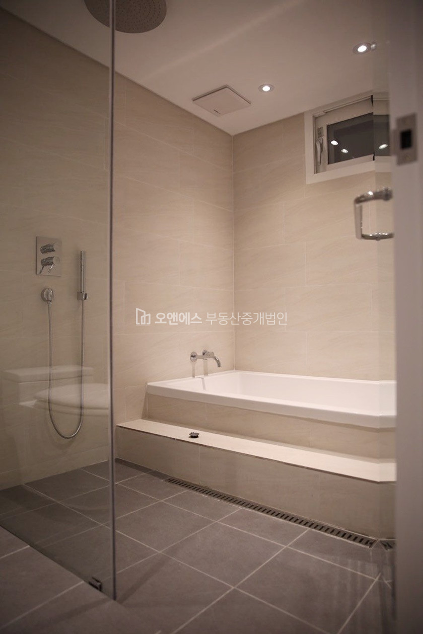 서울 용산구 한남동 유엔빌리지 올수리 된 고급빌라 실입주 매매 매매 매물번호 12102 사진 6