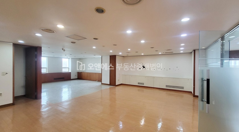 서울 종로구 운니동 안국역 대로변 대형빌딩 사무실 월세 매물번호 12256 사진 2