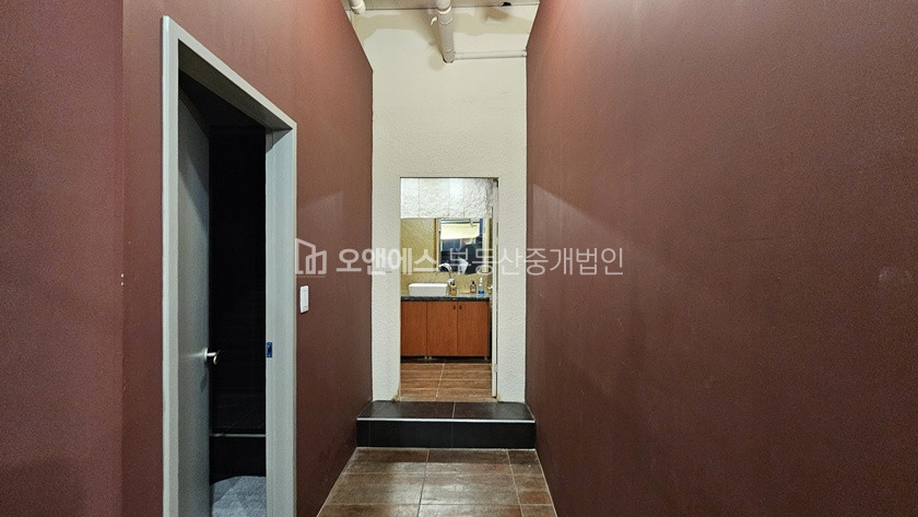 서울 강남구 신사동 도산공원 이면 지하 사무실임대 월세 매물번호 14779 사진 3