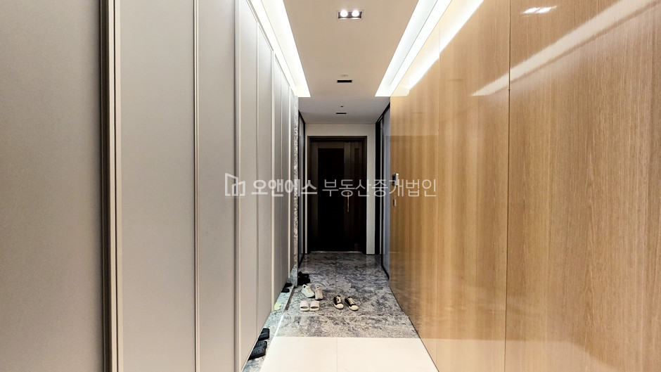 서울 송파구 신천동 월드타워동 시그니엘 90평D타입 석촌호수+시티뷰 월세매물 월세 매물번호 15214 사진 3