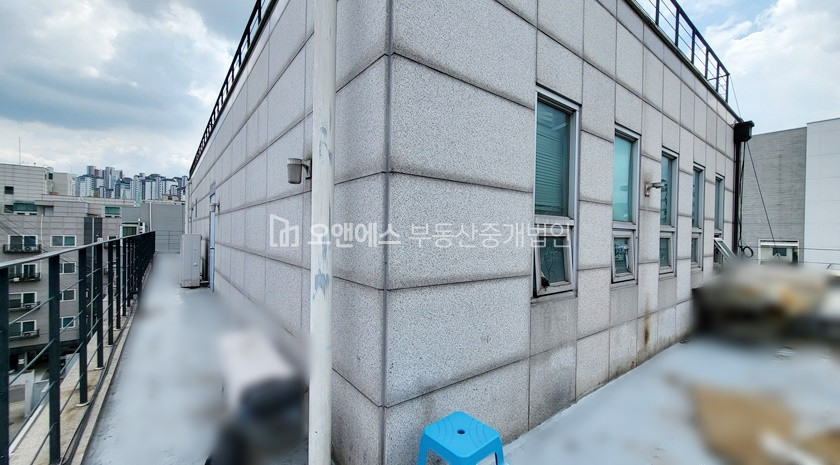 서울 중구 신당동 테라스있는 소형평수 사무실 월세 매물번호 12350 사진 1