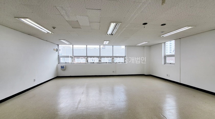 서울 중구 신당동 테라스있는 소형평수 사무실 월세 매물번호 12350 사진 4