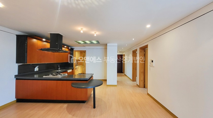 서울 용산구 한남동 남산타워 조망가능한 유엔빌리지 전세매물 전세 매물번호 12375 사진 12