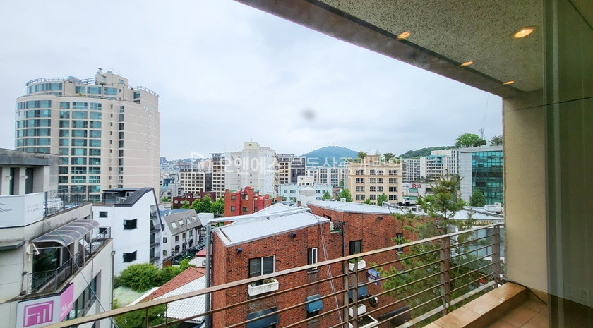 서울 용산구 한남동 남산타워 조망가능한 유엔빌리지 전세매물 전세 매물번호 12375 사진 18