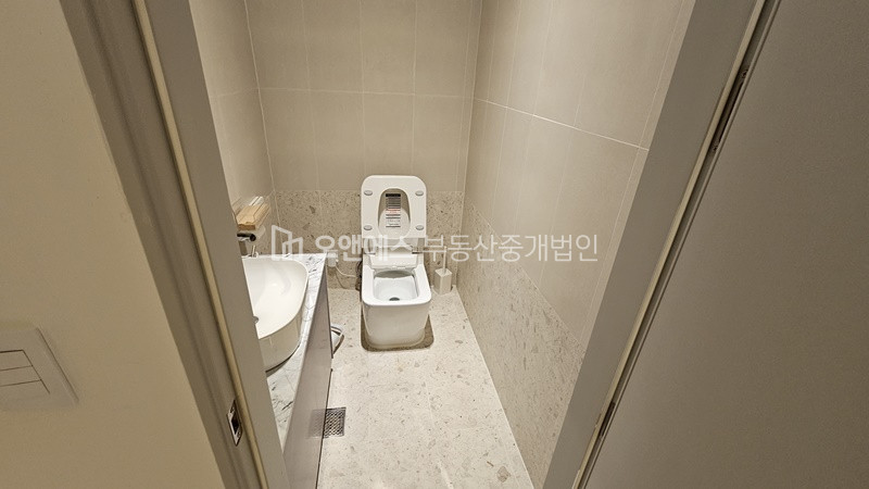 서울 용산구 한남동 한남동 랜드마크 사무실 임대 월세 매물번호 14761 사진 8