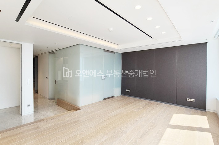 서울 송파구 신천동 월드타워동 시그니엘 로얄 층 임대 F타입 매물 월세 매물번호 15302 사진 3